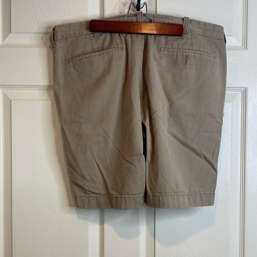 Mens J Crew Gramercy Khaki Color Chino Shorts size 36 Like New - Picture 4 of 5
